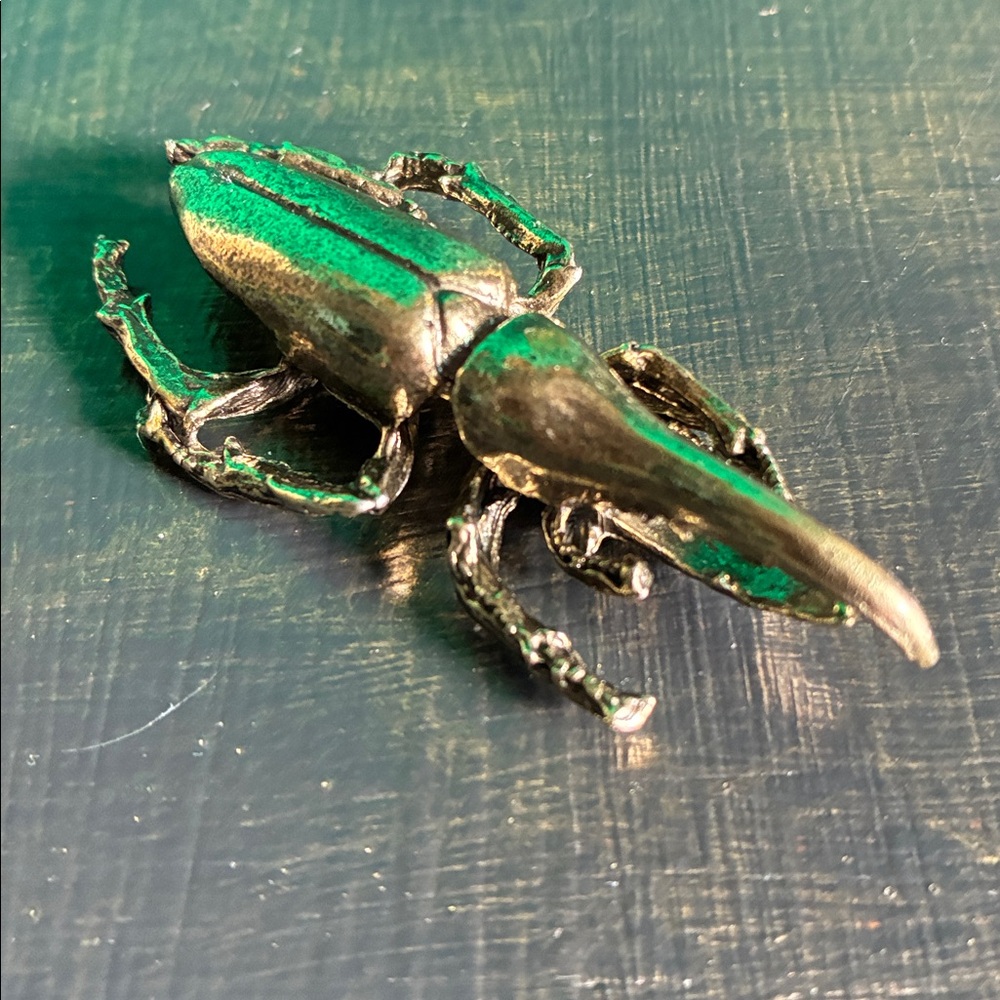 NWT metal scarab beetle paperweight insect brass/goldtone office library gift